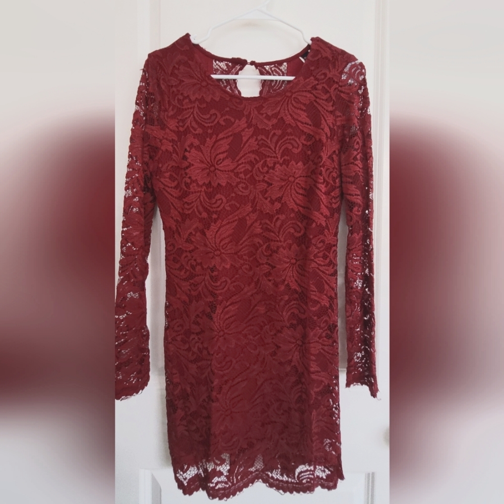 Windsor Red Long Sleeve Sheath Dress Crew Neck